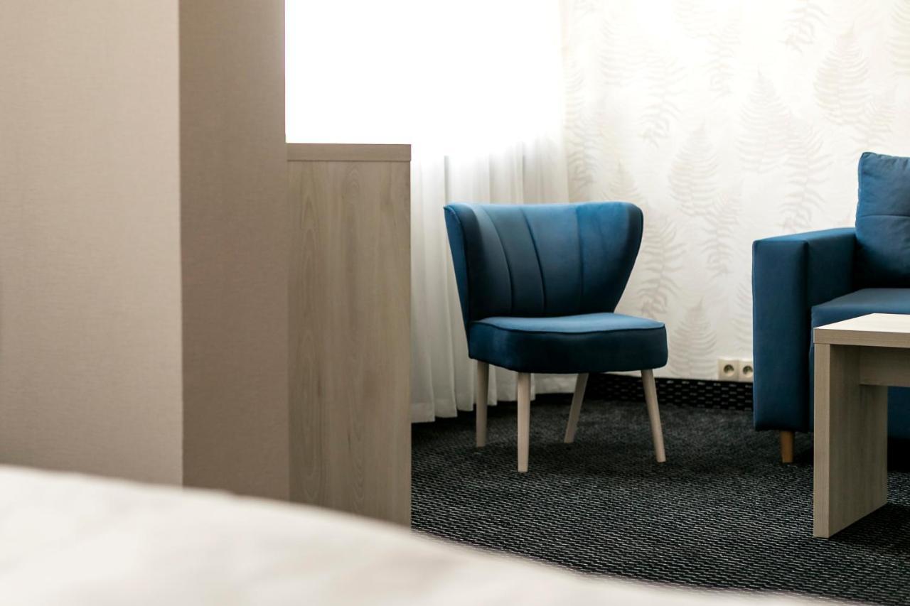 Hotel Almarco Środa Wielkopolska Extérieur photo