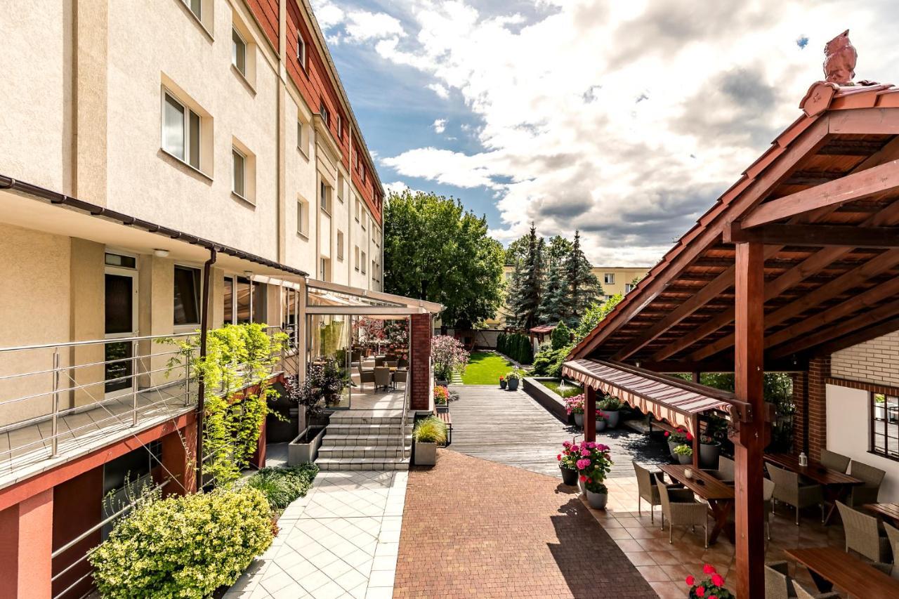 Hotel Almarco Środa Wielkopolska Extérieur photo