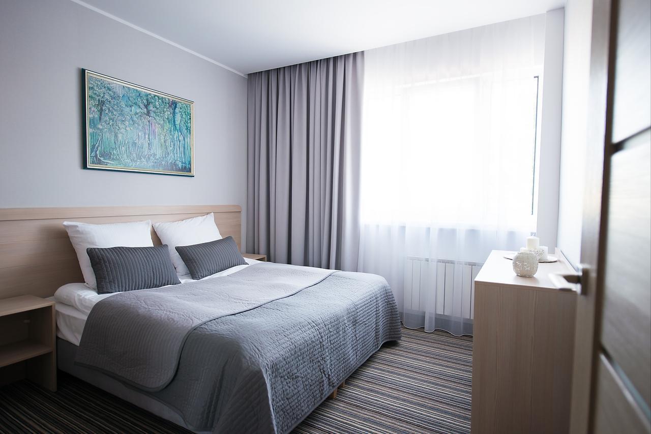 Hotel Almarco Środa Wielkopolska Extérieur photo